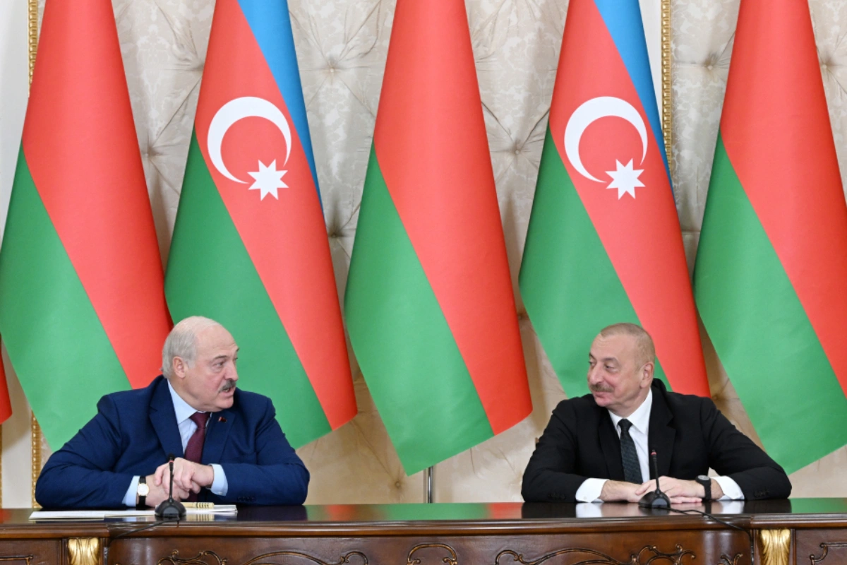 Aleksandr Lukaşenko: “Qafqazda Azərbaycanın timsalında olduqca güclü, normal lider ölkə mövcuddur”